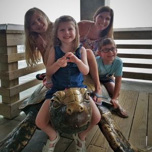 Meet your Posher, Lori